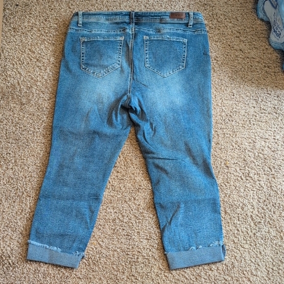 Almost Famous Blue Ankle Cropped Distressed Jeans - Picture 3 of 5